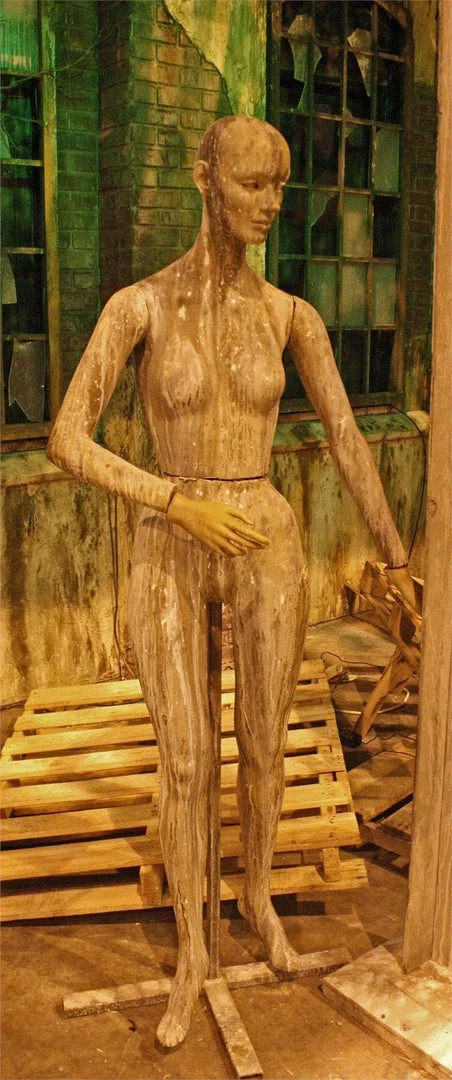 Nevermore Productions "Quick Startle Living Mannequin" Halloween Animatronic 3 Nevermore Productions "Quick Startle Living Mannequin" Halloween Animatronic